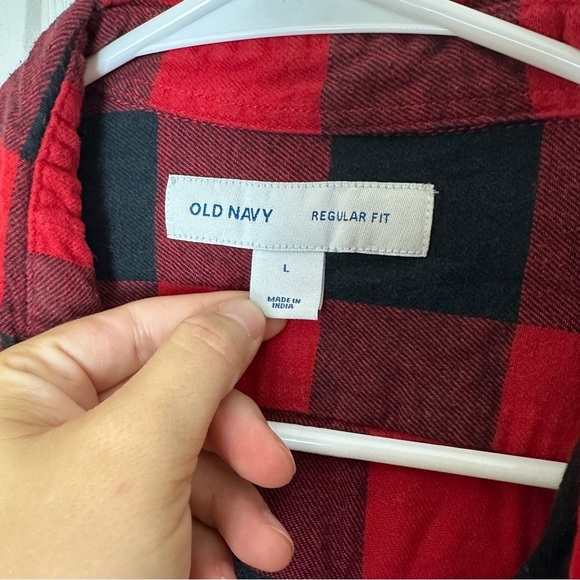 Old Navy Red Buffalo Plaid Regular Fit Long Sleeve Button Up Men Size L - Picture 3 of 4
